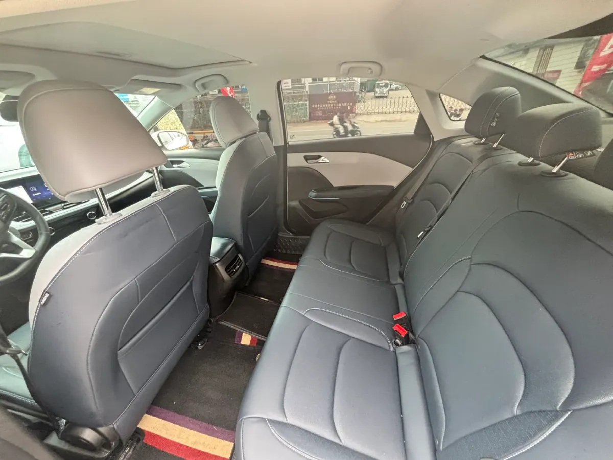 2024 Chevrolet Monza 1.5L 113HP L4 6DCT,autocango,china used car exporter,china ev exporter,chinese used car exporter,chinese used ev exporter