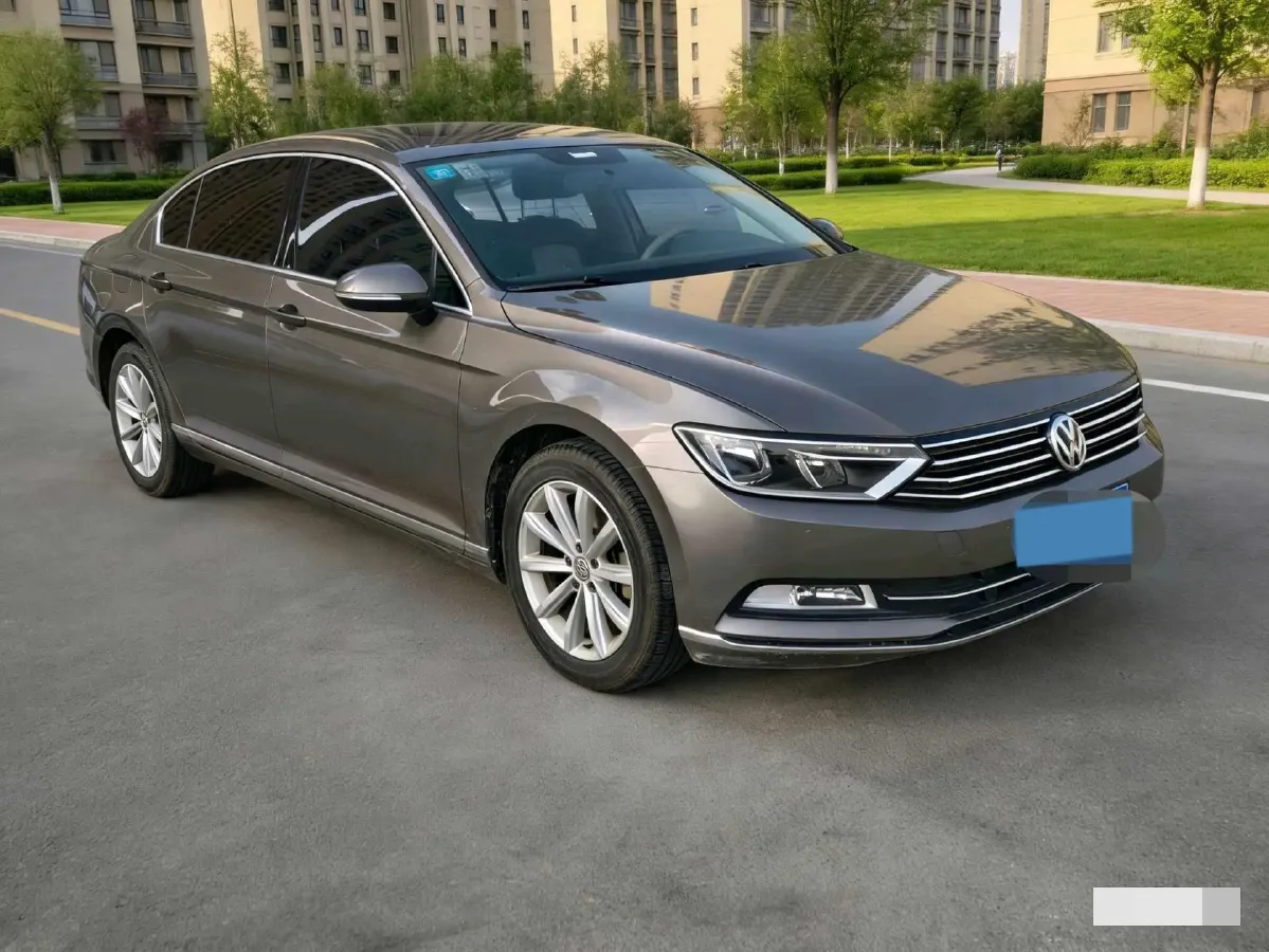2018 Volkswagen Magotan 1.8T 180HP L4 7DCT,autocango,china used car exporter,china ev exporter,chinese used car exporter,chinese used ev exporter