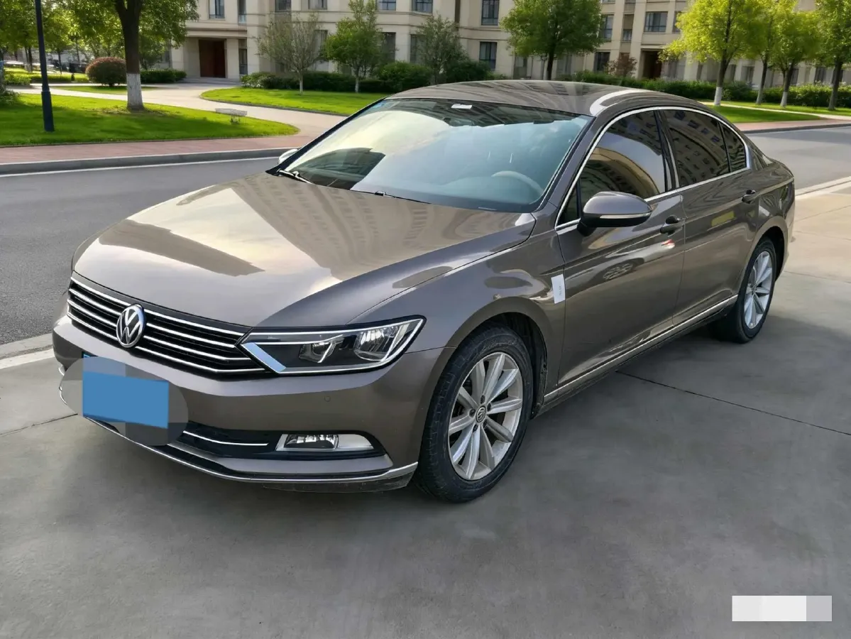 2018 Volkswagen Magotan 1.8T 180HP L4 7DCT,autocango,china used car exporter,china ev exporter,chinese used car exporter,chinese used ev exporter