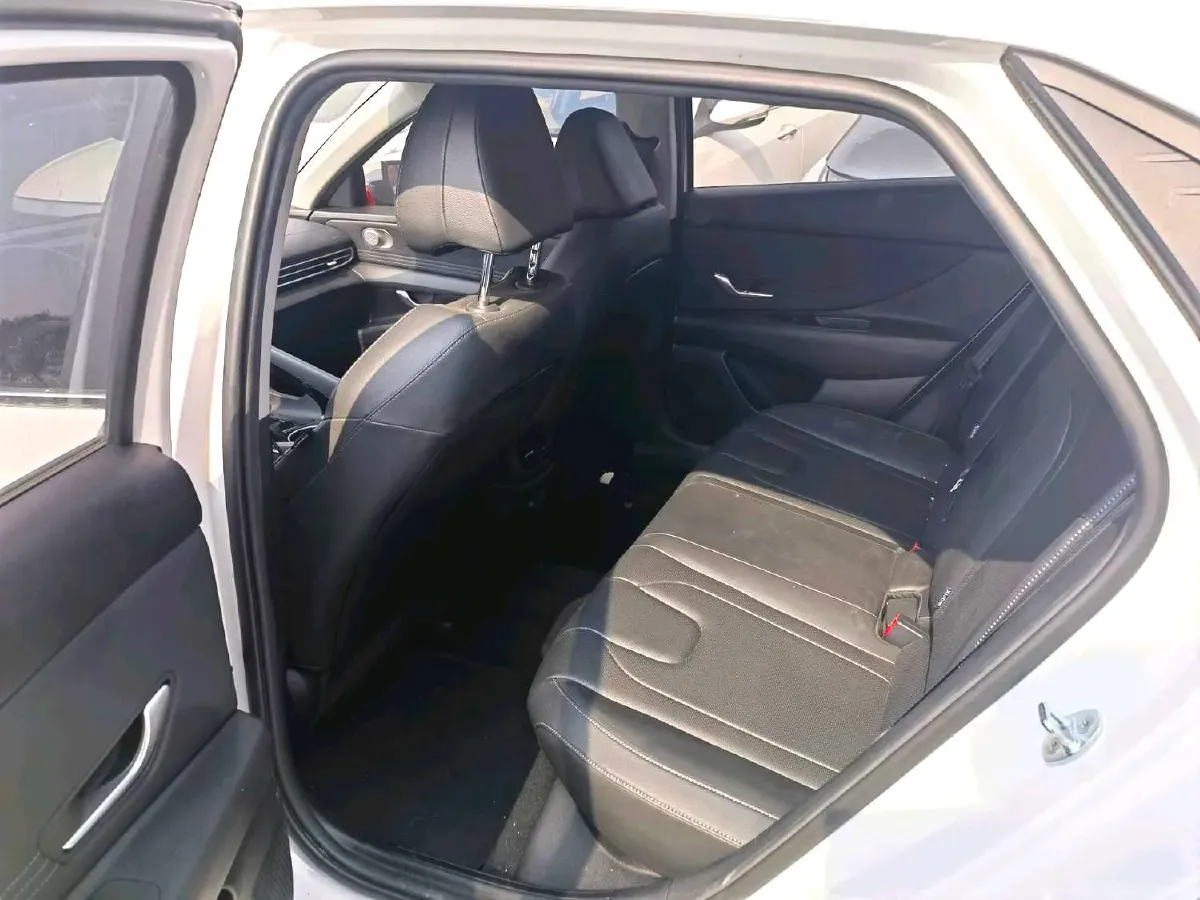 2022 Hyundai Elantra 1.5L 115HP L4 CVT,autocango,china used car exporter,china ev exporter,chinese used car exporter,chinese used ev exporter