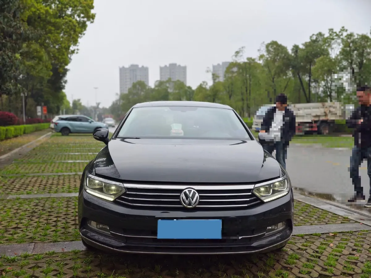 2018 Volkswagen Magotan 1.8T 180HP L4 7DCT,autocango,china used car exporter,china ev exporter,chinese used car exporter,chinese used ev exporter