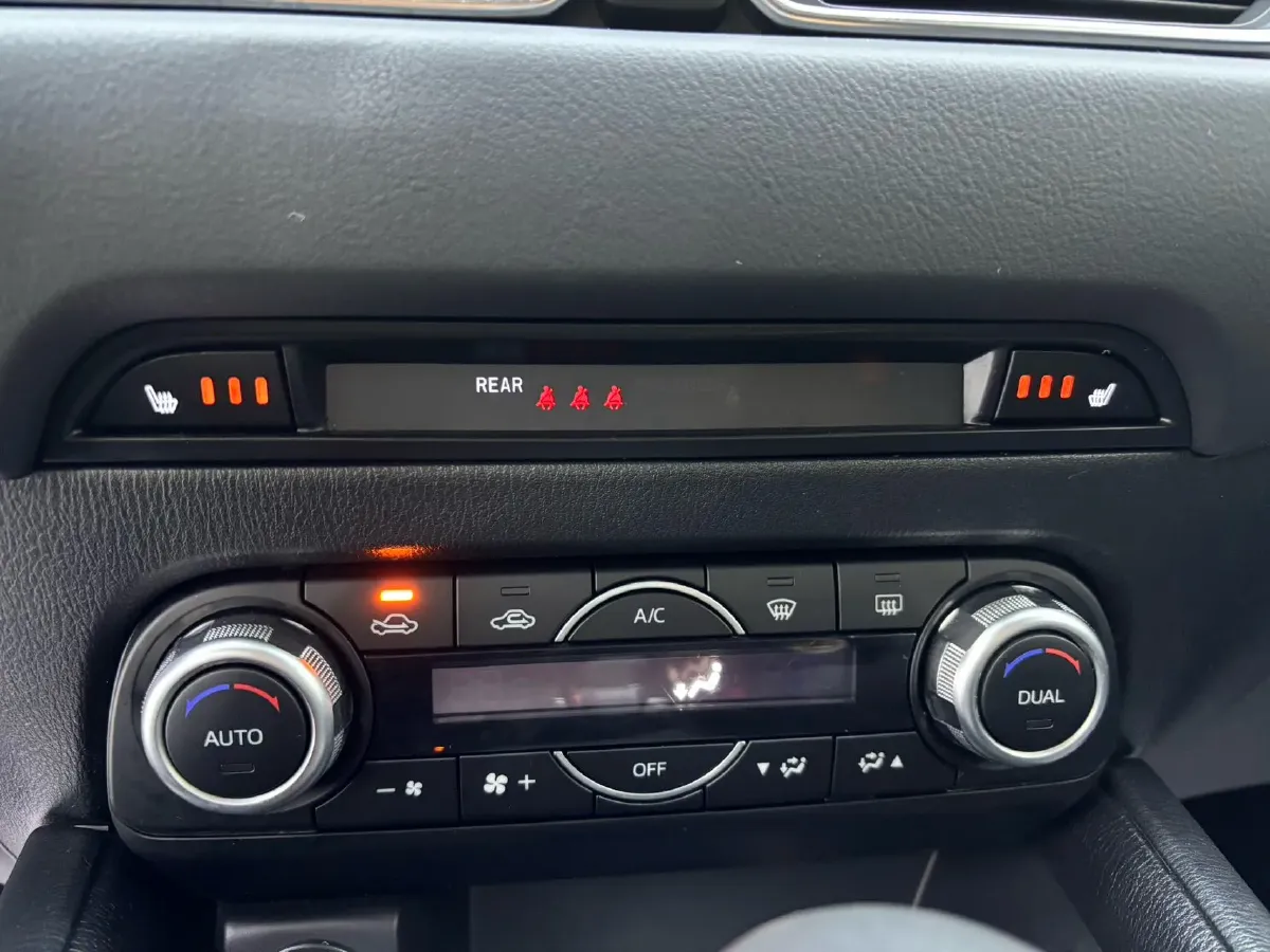 2022 MAXUS XinTu V90 2.0T 150HP L4 6AT,autocango,china used car exporter,china ev exporter,chinese used car exporter,chinese used ev exporter