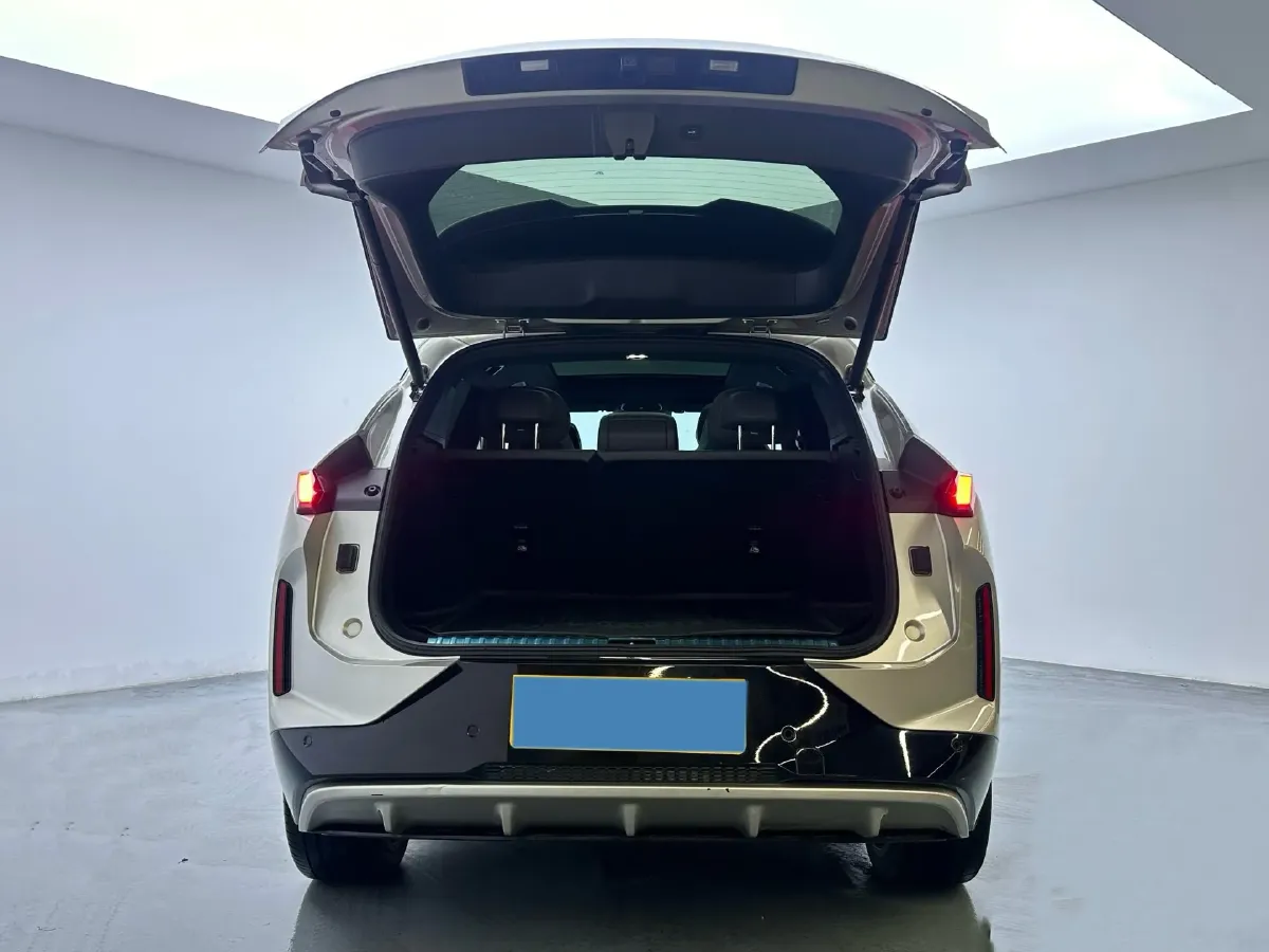 2023 LYNK&CO 08 EM-P 1.5T 163HP L4 3DHT PHEV 21.2KWH,autocango,china used car exporter,china ev exporter,chinese used car exporter,chinese used ev exporter