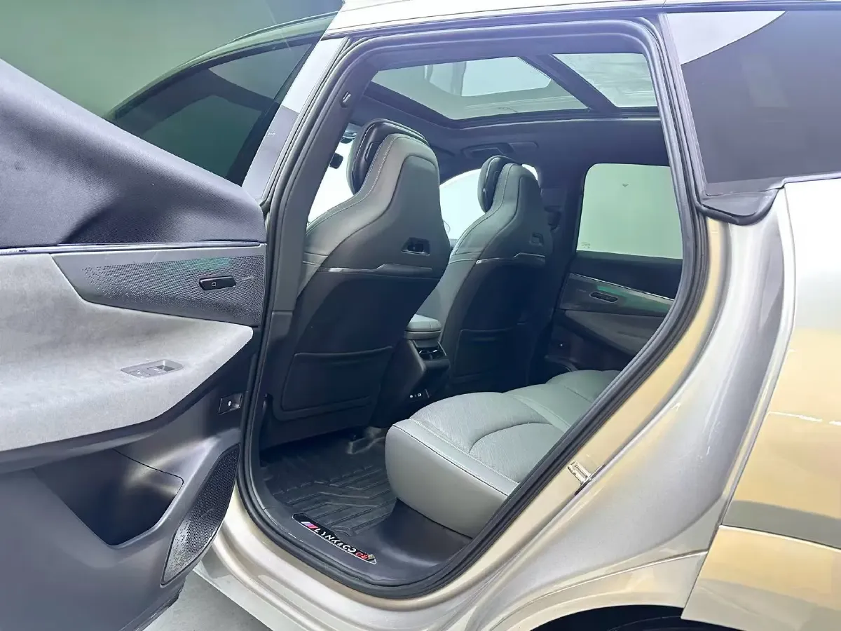 2023 LYNK&CO 08 EM-P 1.5T 163HP L4 3DHT PHEV 21.2KWH,autocango,china used car exporter,china ev exporter,chinese used car exporter,chinese used ev exporter