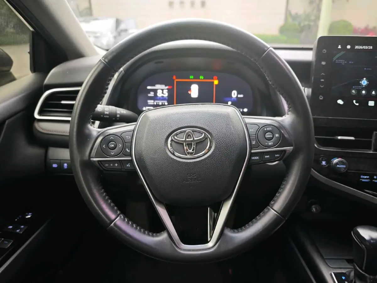 2021 Toyota Camry 2.5L 209HP L4 8AT,autocango,china used car exporter,china ev exporter,chinese used car exporter,chinese used ev exporter