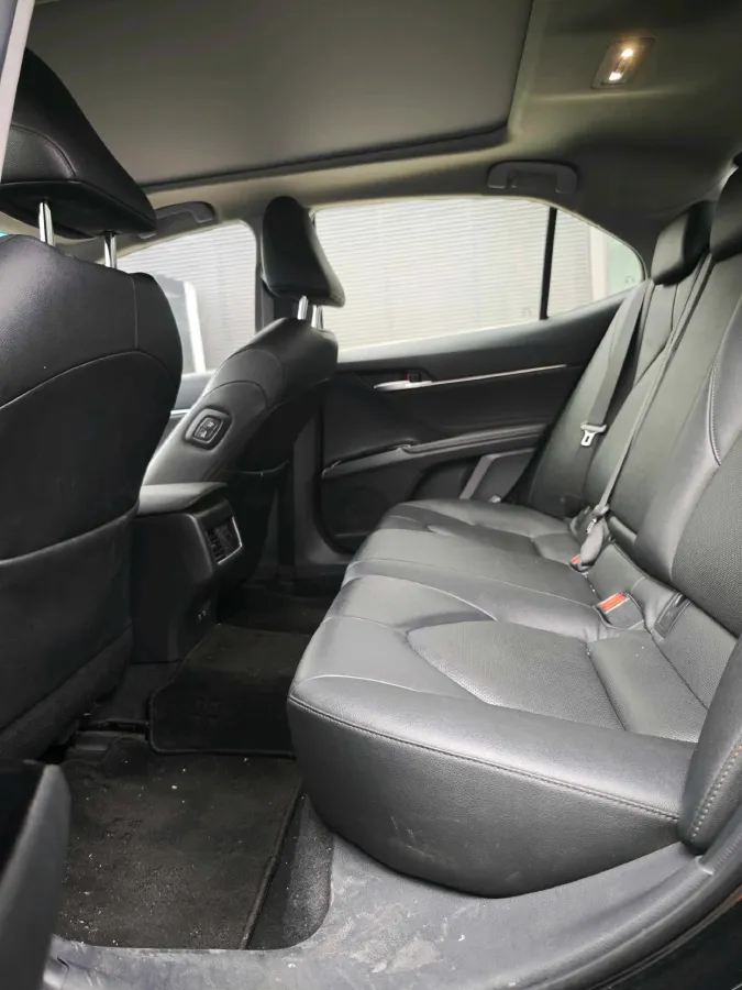 2021 Toyota Camry 2.5L 209HP L4 8AT,autocango,china used car exporter,china ev exporter,chinese used car exporter,chinese used ev exporter