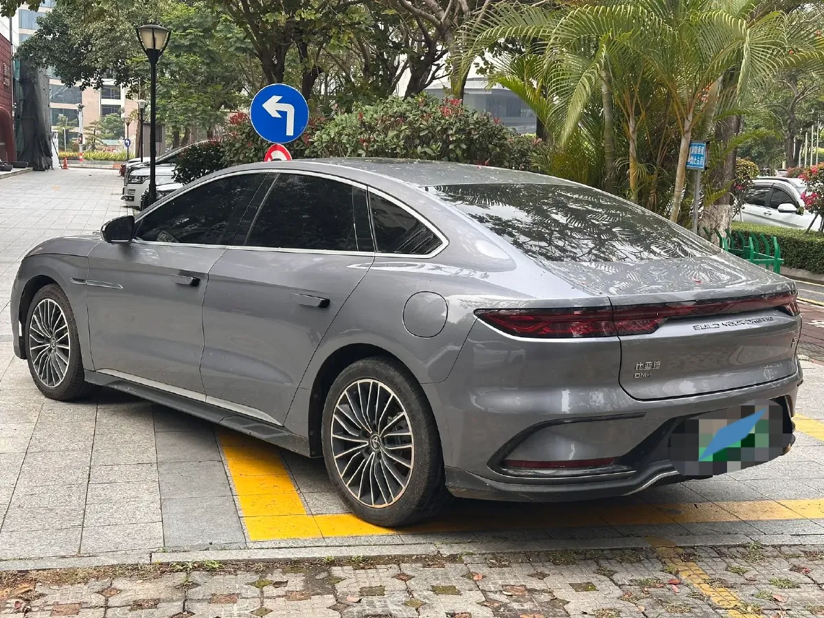 2022 Volkswagen Tiguan L 2.0T 186HP L4 7DCT,autocango,china used car exporter,china ev exporter,chinese used car exporter,chinese used ev exporter