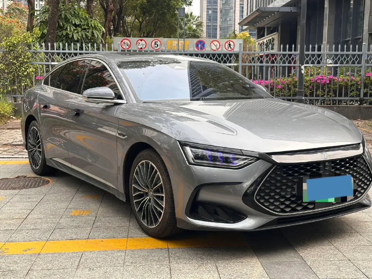 2022 Volkswagen Tiguan L 2.0T 186HP L4 7DCT,autocango,china used car exporter,china ev exporter,chinese used car exporter,chinese used ev exporter