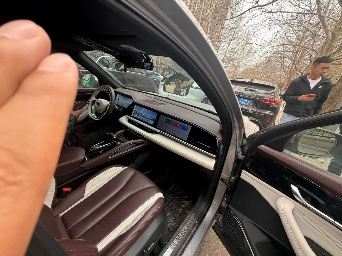 2021 Geely Monjaro 2.0T 218HP L4 7DCT,autocango,china used car exporter,china ev exporter,chinese used car exporter,chinese used ev exporter