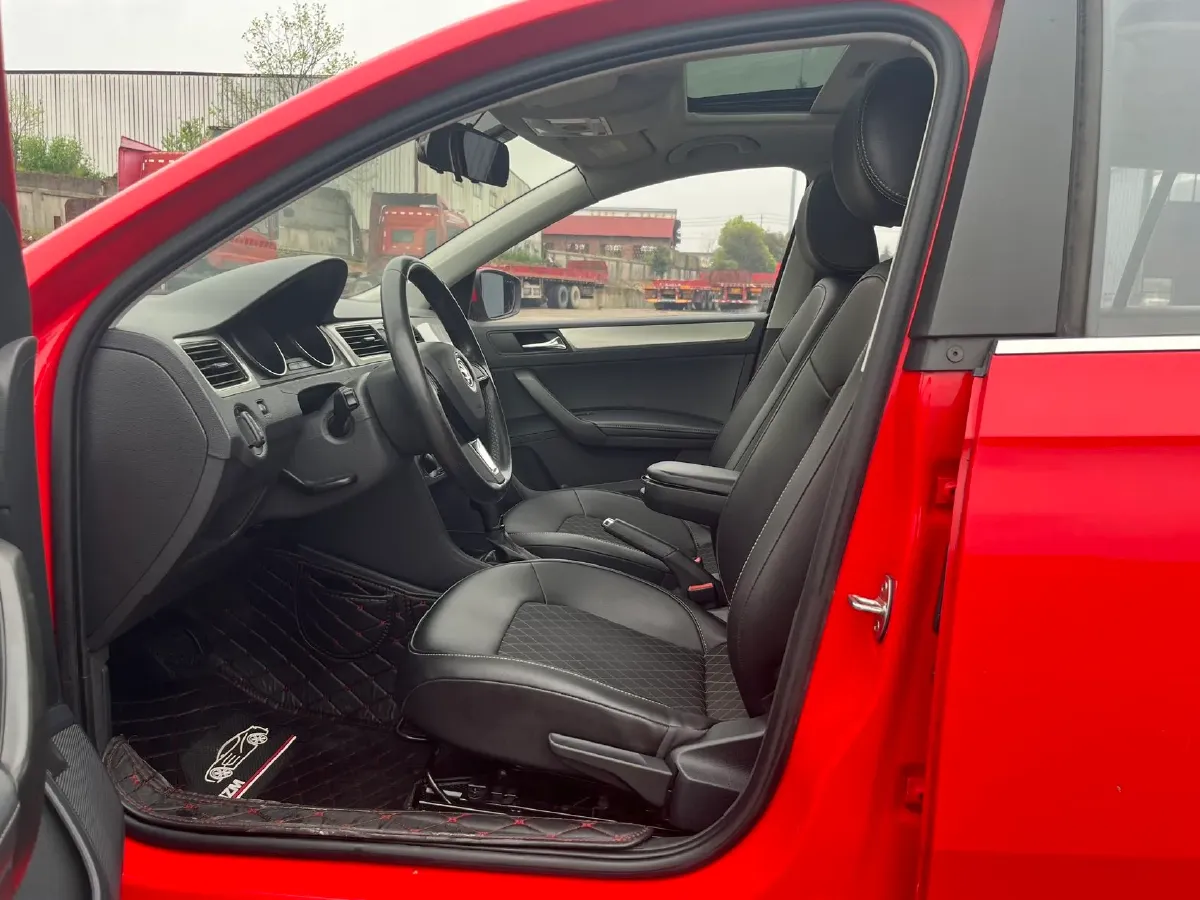 2019 Skoda Rapid Spaceback 1.5L 110HP L4 6AT,autocango,china used car exporter,china ev exporter,chinese used car exporter,chinese used ev exporter