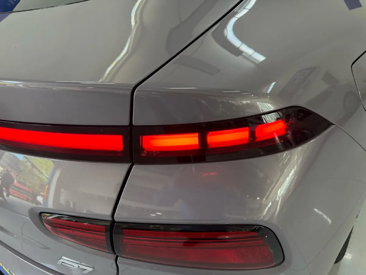 2023 Xpeng P7 BEV 86.2KWH,autocango,china used car exporter,china ev exporter,chinese used car exporter,chinese used ev exporter