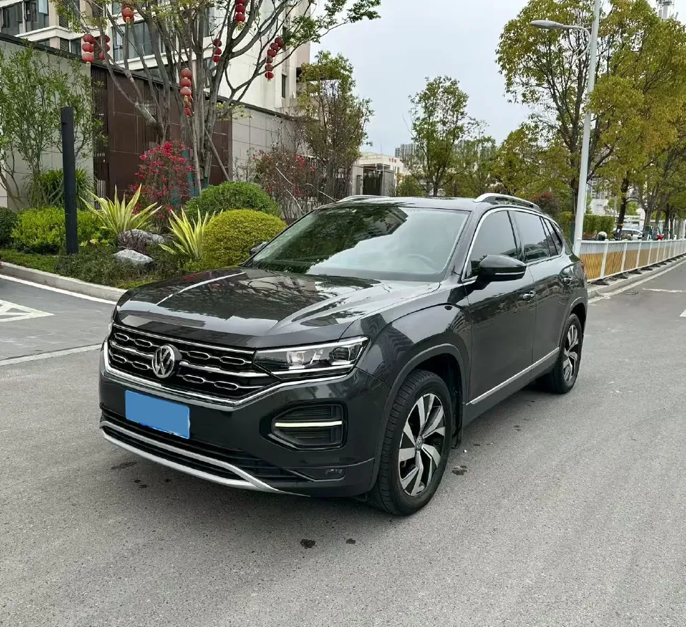 2019 Jeep Cherokee 2.0T 234HP L4 9AT,autocango,china used car exporter,china ev exporter,chinese used car exporter,chinese used ev exporter