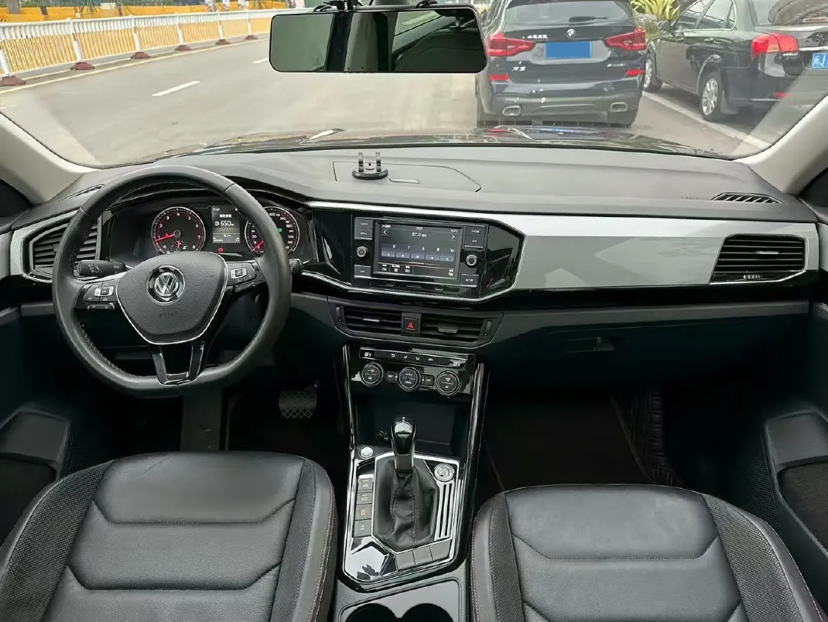 2019 Jeep Cherokee 2.0T 234HP L4 9AT,autocango,china used car exporter,china ev exporter,chinese used car exporter,chinese used ev exporter