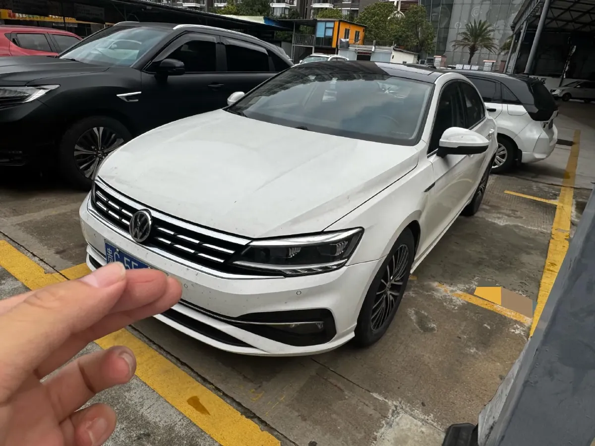 2019 Volkswagen Tayron 2.0T 186HP L4 7DCT,autocango,china used car exporter,china ev exporter,chinese used car exporter,chinese used ev exporter