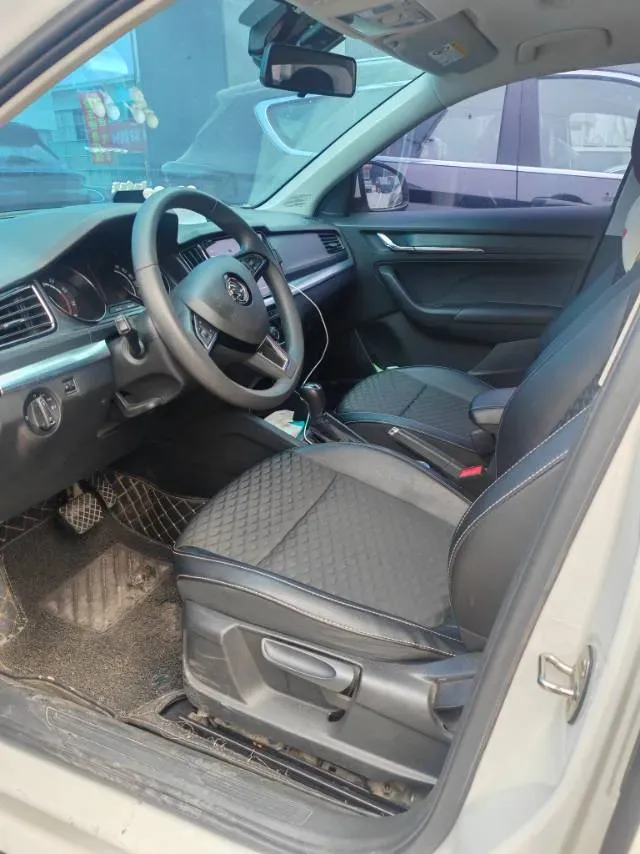 2021 Skoda Kamiq 1.5L 112HP L4 6AT,autocango,china used car exporter,china ev exporter,chinese used car exporter,chinese used ev exporter