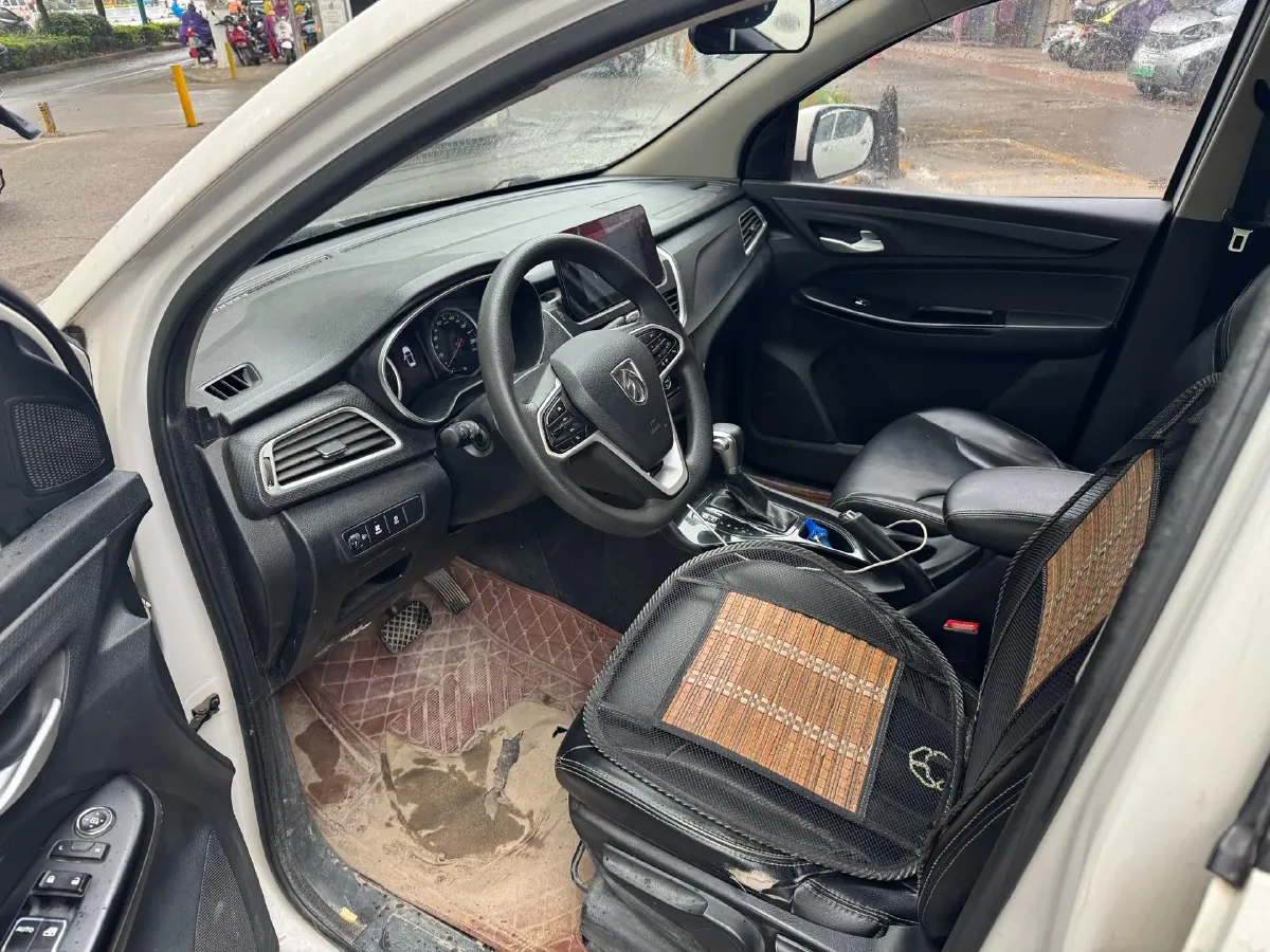 2019 BaoJun 730 1.5T 151HP L4 CVT,autocango,china used car exporter,china ev exporter,chinese used car exporter,chinese used ev exporter