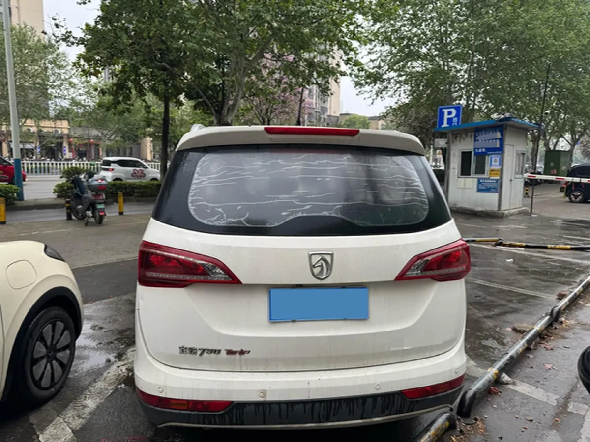2019 BaoJun 730 1.5T 151HP L4 CVT,autocango,china used car exporter,china ev exporter,chinese used car exporter,chinese used ev exporter