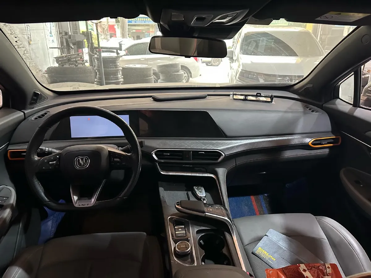 2022 ChangAn UNI-T 1.5T 188HP L4 7DCT,autocango,china used car exporter,china ev exporter,chinese used car exporter,chinese used ev exporter