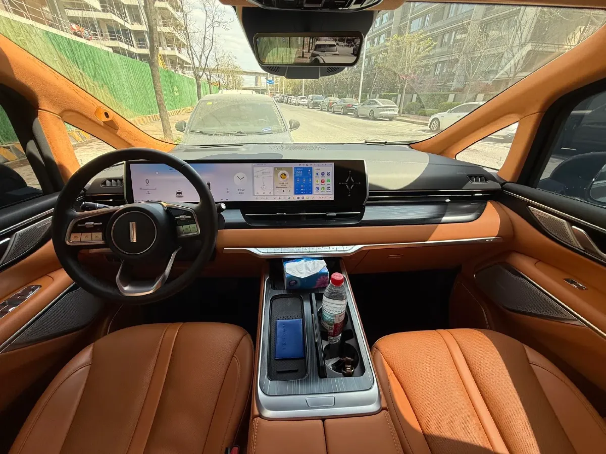 2024 Voyah ZhuiGuang 1.5T 136HP L4 PHEV 43KWH,autocango,china used car exporter,china ev exporter,chinese used car exporter,chinese used ev exporter