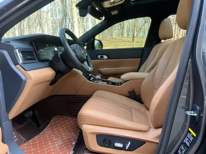 2020 Li ONE Range Extended 131HP REEV 40.5KWH,autocango,china used car exporter,china ev exporter,chinese used car exporter,chinese used ev exporter