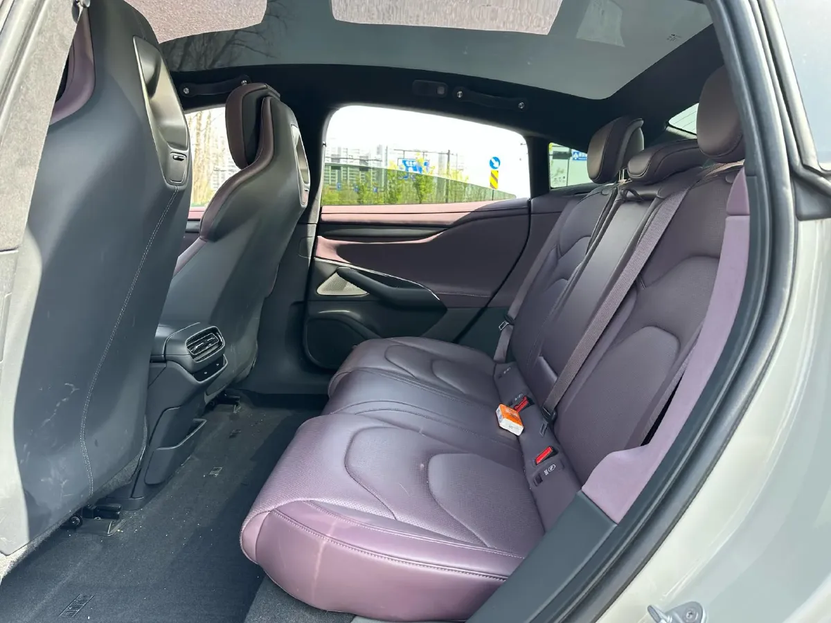 2024 MI SU7 BEV 101KWH,autocango,china used car exporter,china ev exporter,chinese used car exporter,chinese used ev exporter