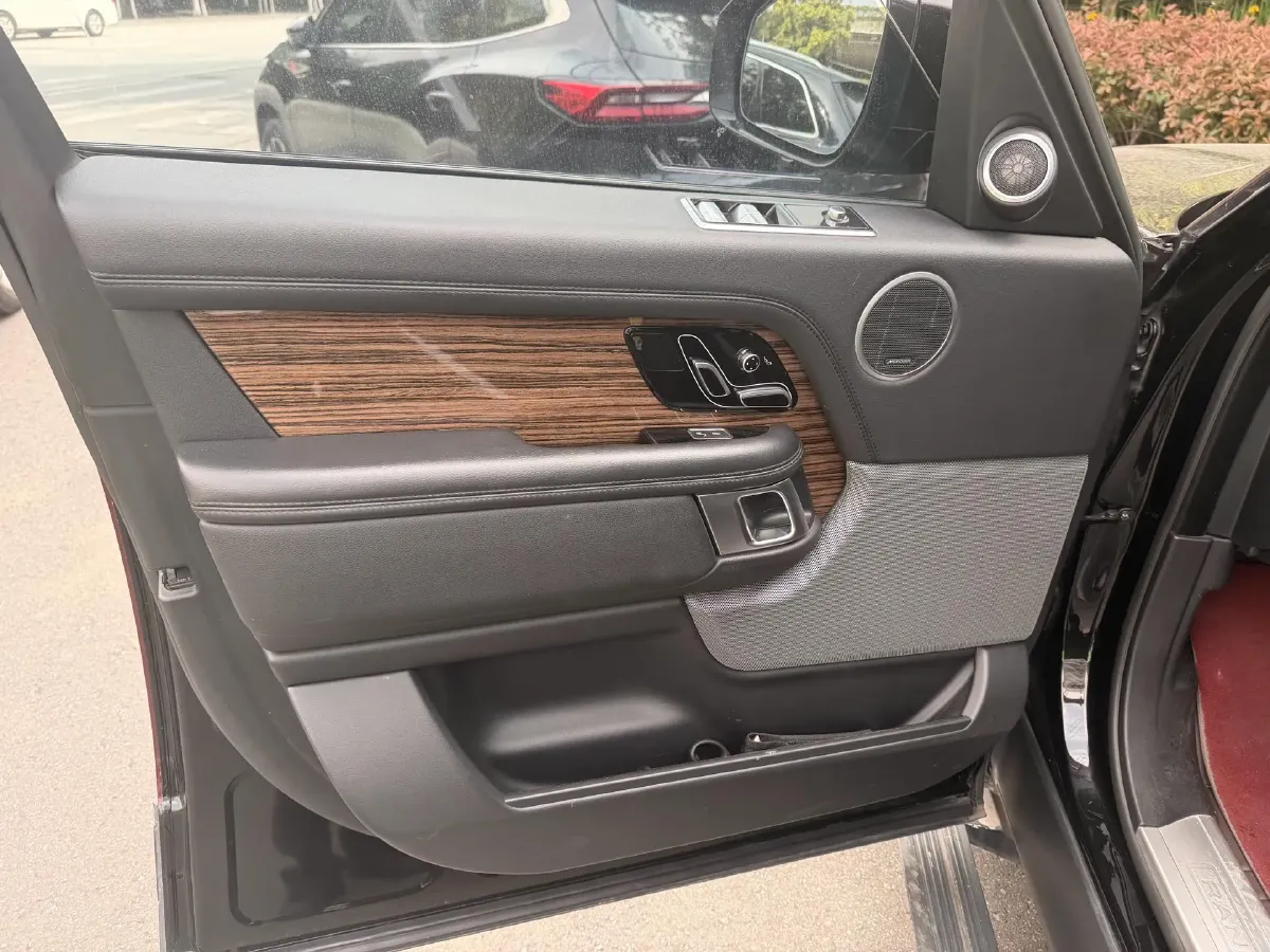 2018 Land Rover Range Rover Evoque 2.0T 241HP L4 9AT,autocango,china used car exporter,china ev exporter,chinese used car exporter,chinese used ev exporter