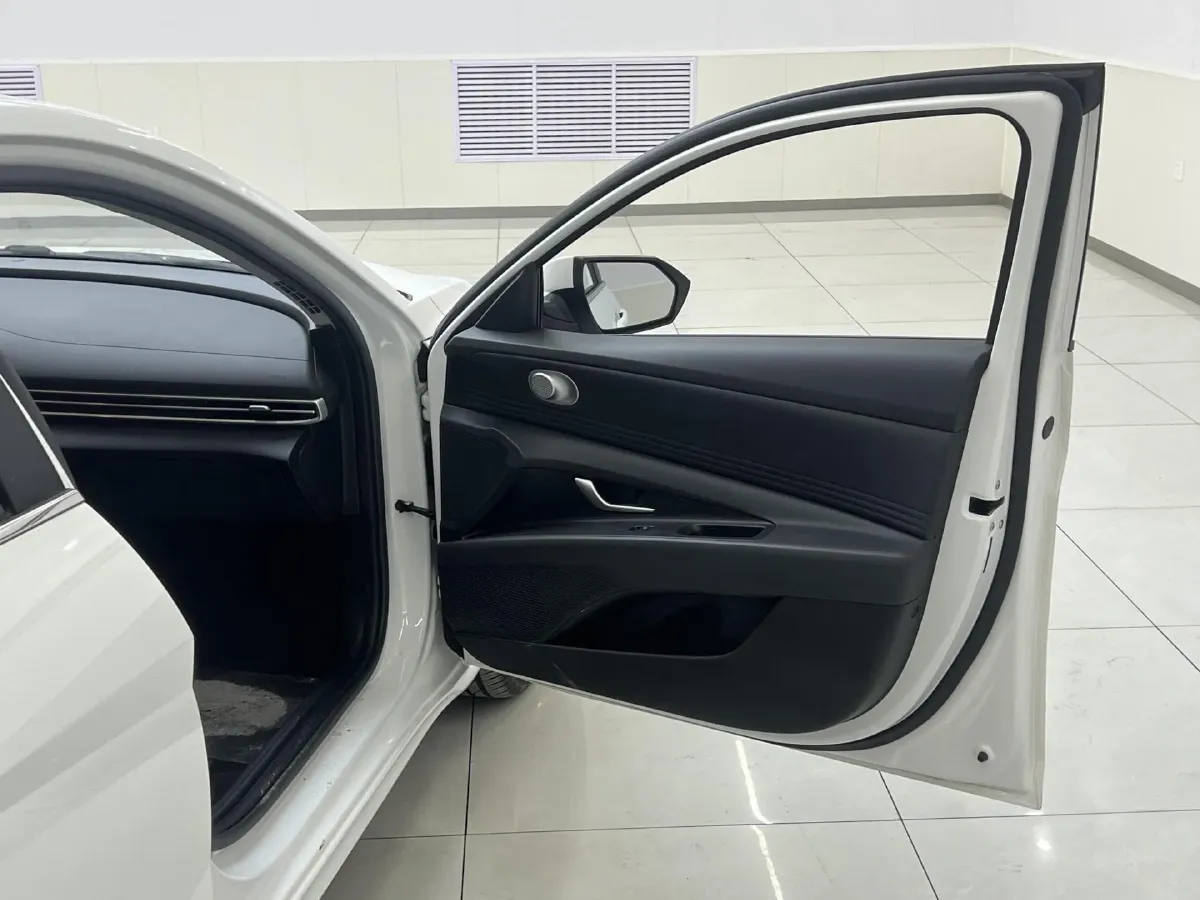 2022 Hyundai Elantra 1.5L 115HP L4 CVT,autocango,china used car exporter,china ev exporter,chinese used car exporter,chinese used ev exporter