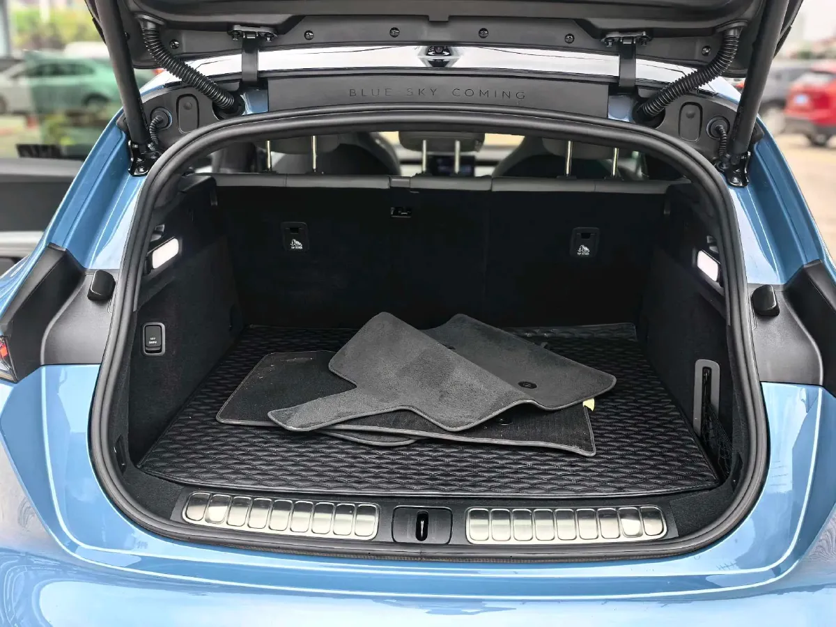 2024 NIO ET5T BEV 75KWH,autocango,china used car exporter,china ev exporter,chinese used car exporter,chinese used ev exporter