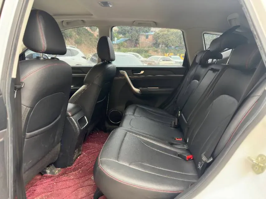 2017 Haval M6 1.5T 150HP L4 6AT,autocango,china used car exporter,china ev exporter,chinese used car exporter,chinese used ev exporter