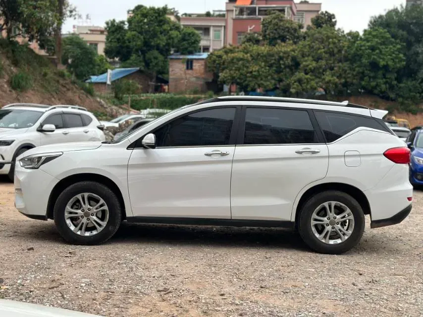2017 Haval M6 1.5T 150HP L4 6AT,autocango,china used car exporter,china ev exporter,chinese used car exporter,chinese used ev exporter