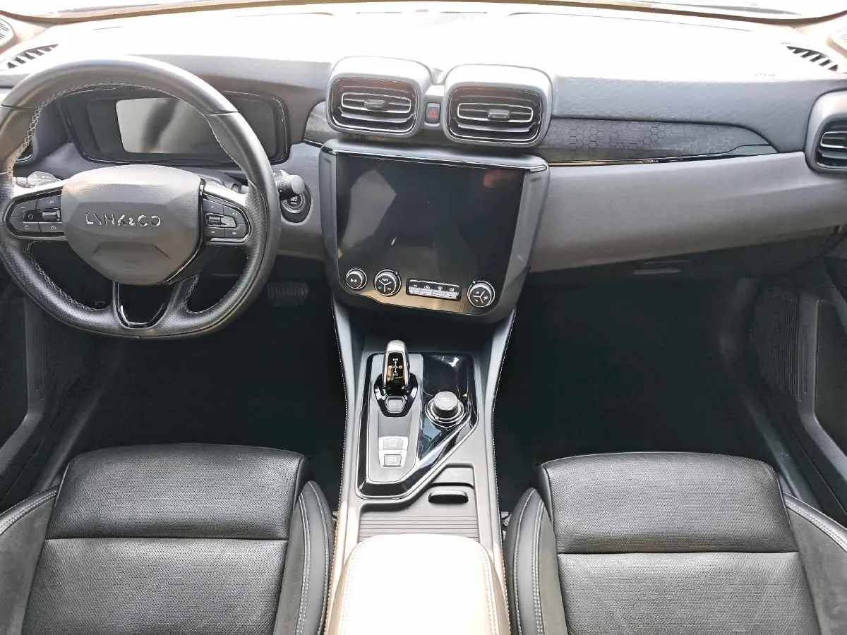 2022 LYNK&CO 03 1.5T 180HP L3 7DCT,autocango,china used car exporter,china ev exporter,chinese used car exporter,chinese used ev exporter