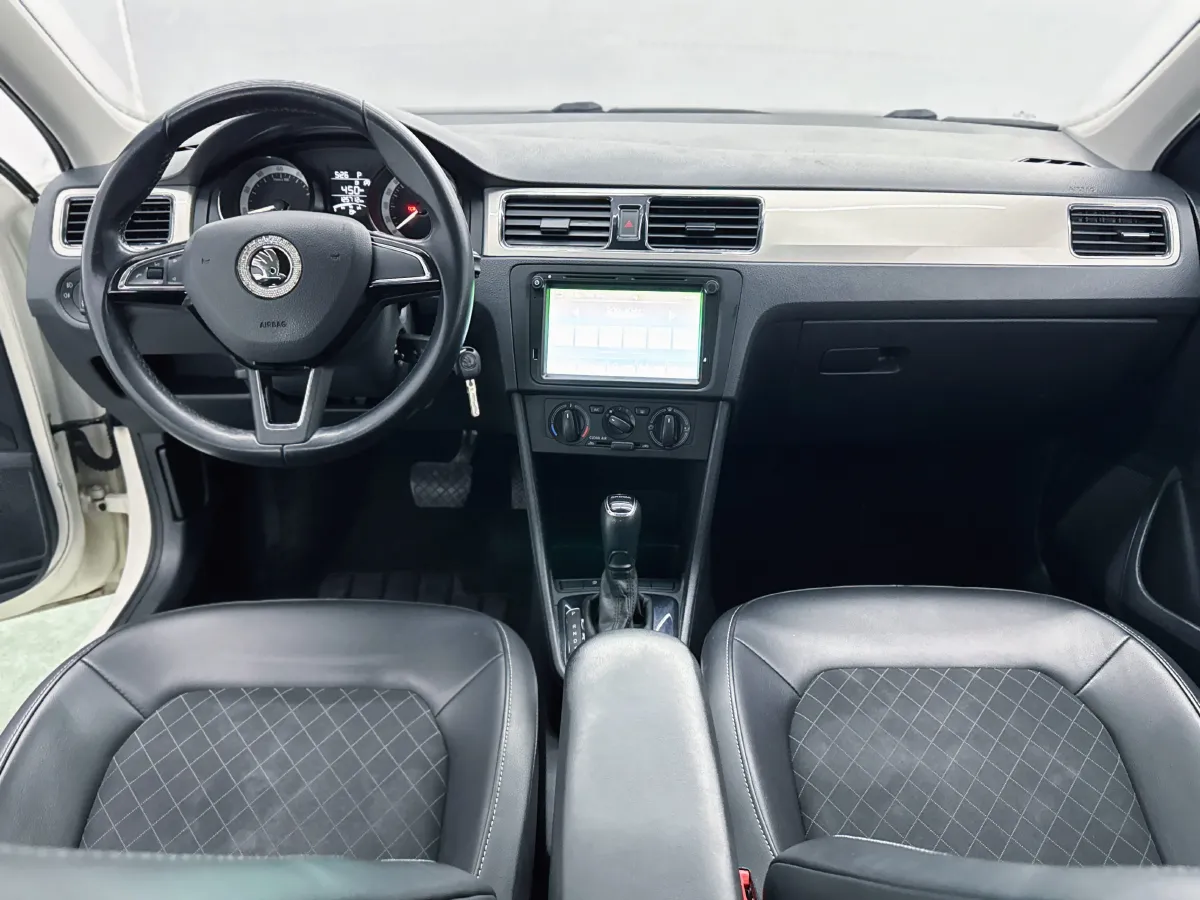 2019 Skoda Rapid Spaceback 1.5L 110HP L4 6AT,autocango,china used car exporter,china ev exporter,chinese used car exporter,chinese used ev exporter