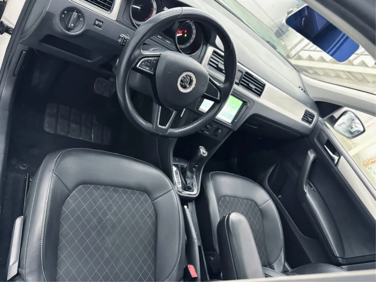 2019 Skoda Rapid Spaceback 1.5L 110HP L4 6AT,autocango,china used car exporter,china ev exporter,chinese used car exporter,chinese used ev exporter