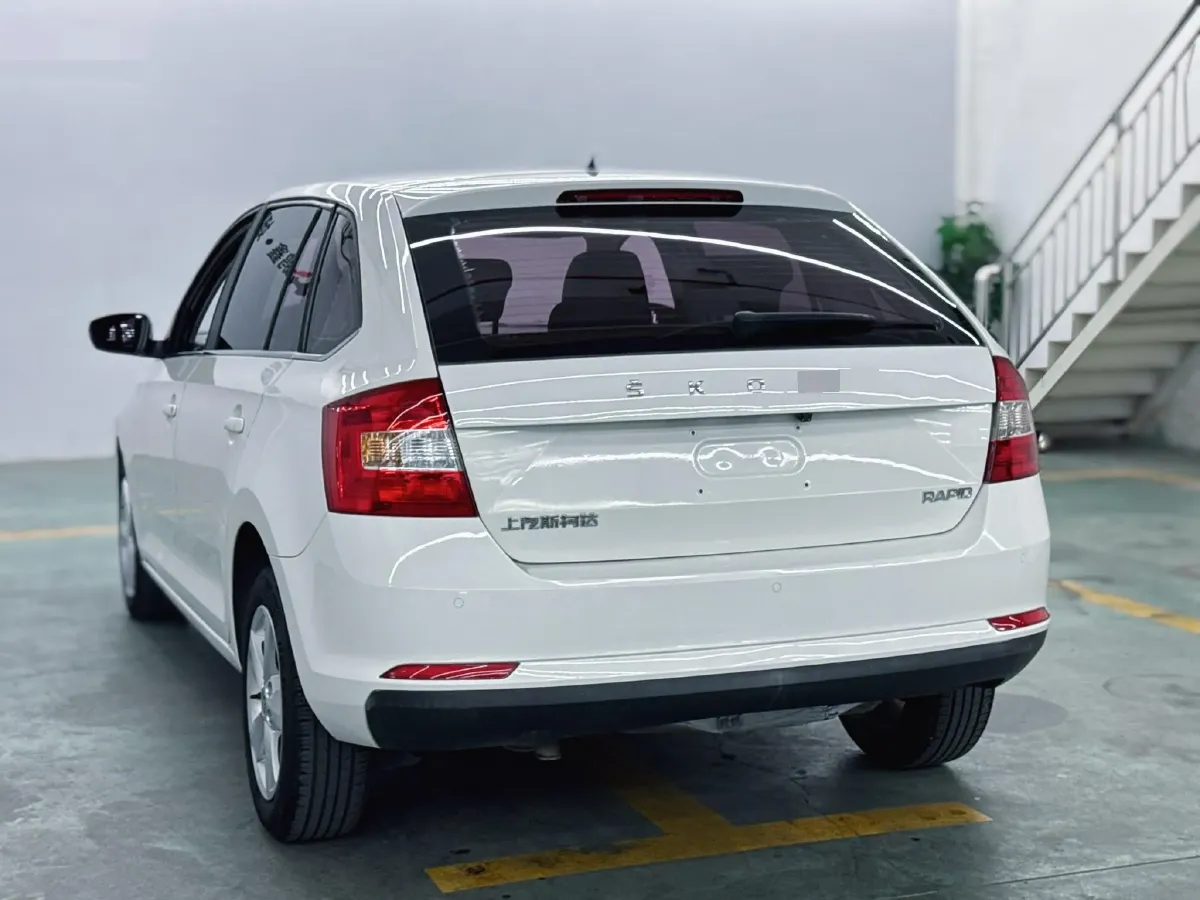 2019 Skoda Rapid Spaceback 1.5L 110HP L4 6AT,autocango,china used car exporter,china ev exporter,chinese used car exporter,chinese used ev exporter