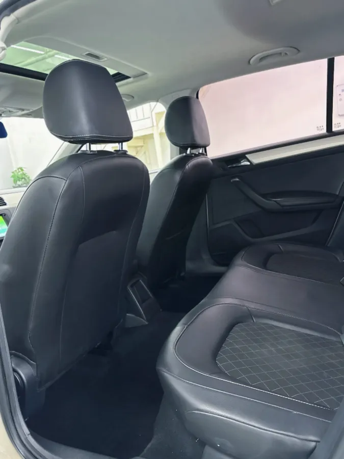 2019 Skoda Rapid Spaceback 1.5L 110HP L4 6AT,autocango,china used car exporter,china ev exporter,chinese used car exporter,chinese used ev exporter