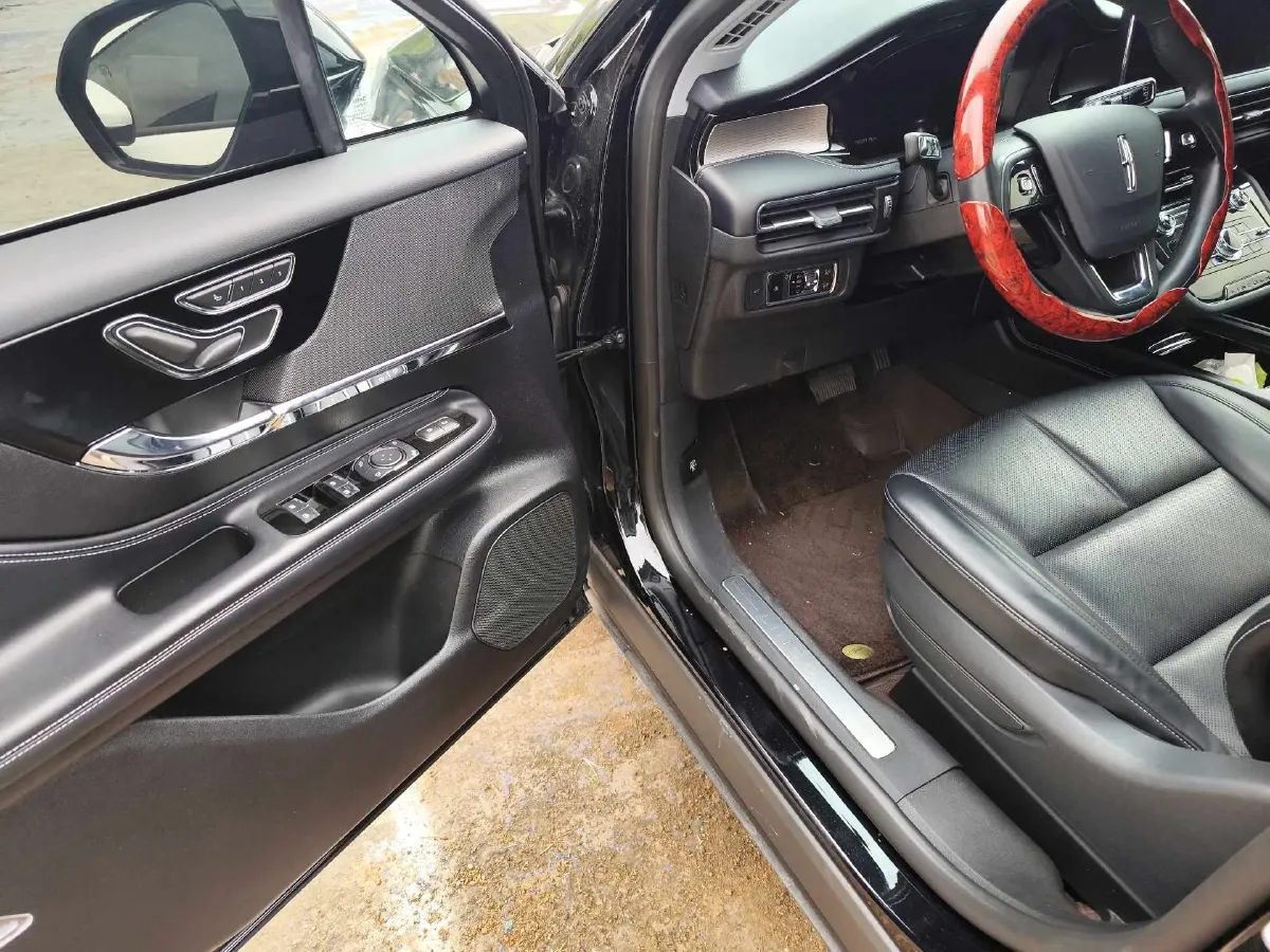 2022 Lincoln Corsair 2.0T 245HP L4 8AT,autocango,china used car exporter,china ev exporter,chinese used car exporter,chinese used ev exporter