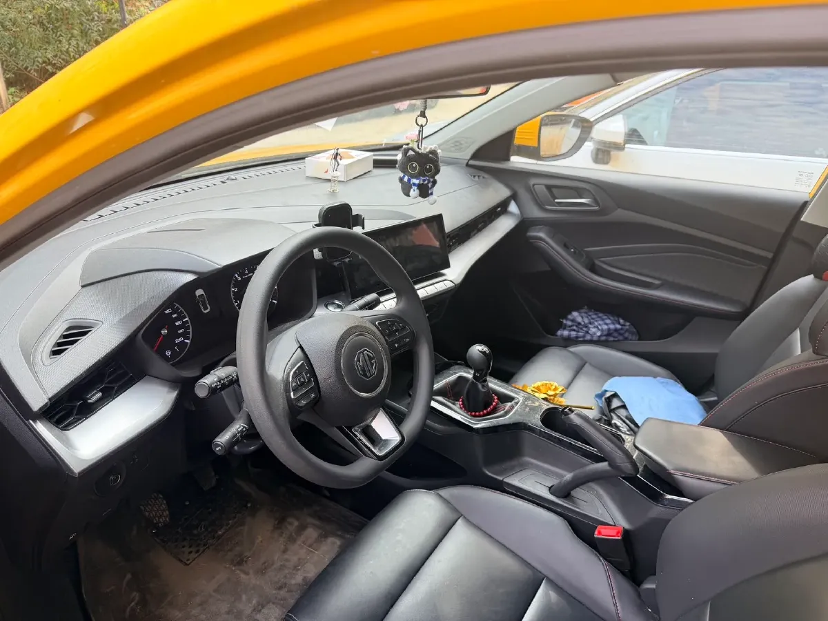 2021 MG 5 1.5L 120HP L4 5MT,autocango,china used car exporter,china ev exporter,chinese used car exporter,chinese used ev exporter