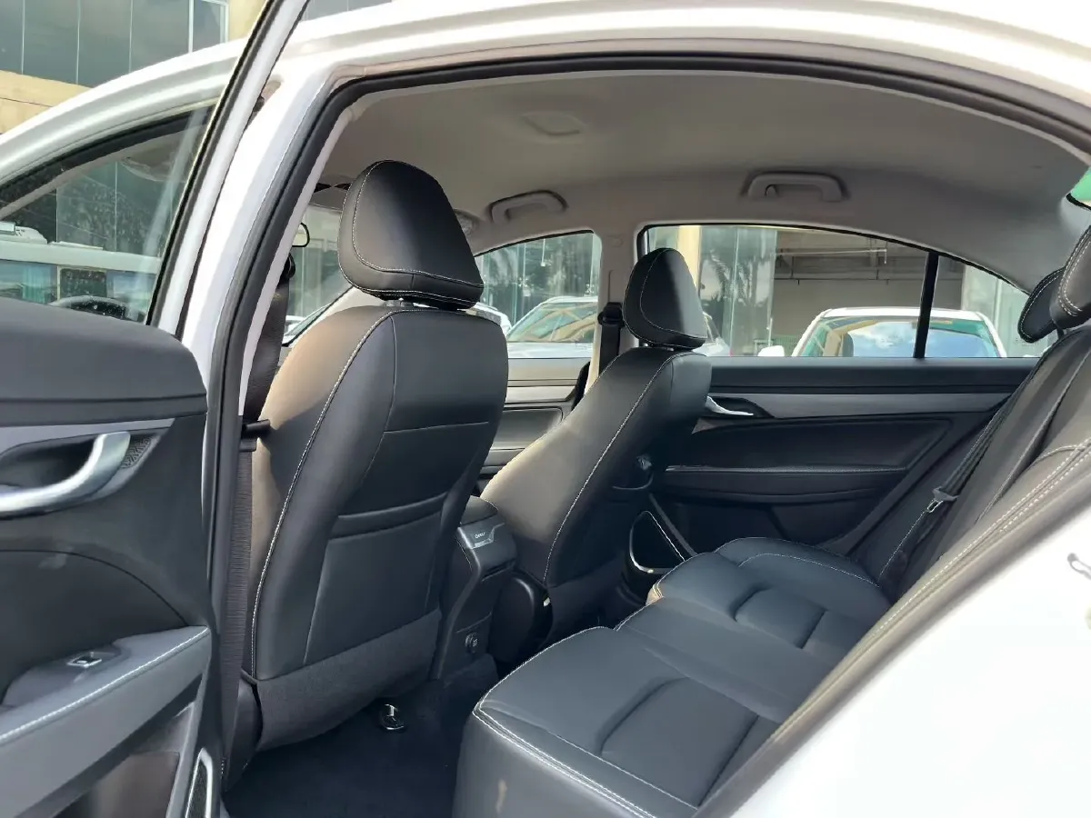 2021 Geely Emgrand 1.5L 109HP L4 CVT,autocango,china used car exporter,china ev exporter,chinese used car exporter,chinese used ev exporter