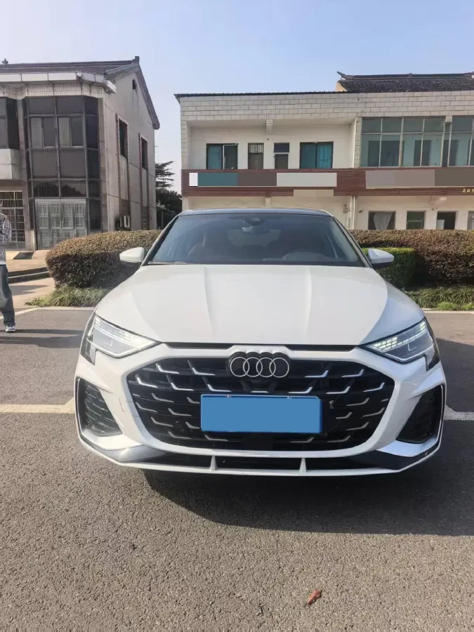 2025 Audi A3 1.5T 160HP L4 7DCT,autocango,china used car exporter,china ev exporter,chinese used car exporter,chinese used ev exporter