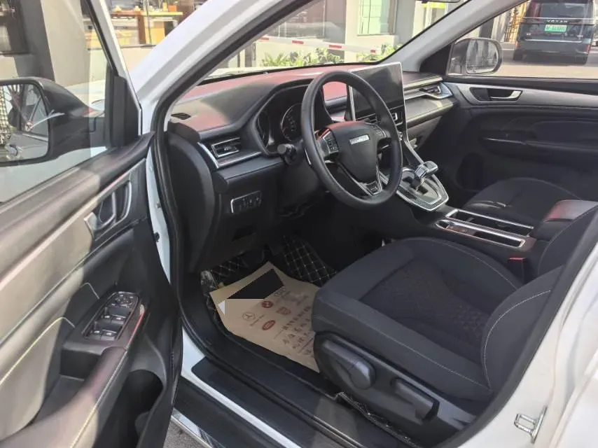 2021 Haval M6 1.5T 150HP L4 7DCT,autocango,china used car exporter,china ev exporter,chinese used car exporter,chinese used ev exporter