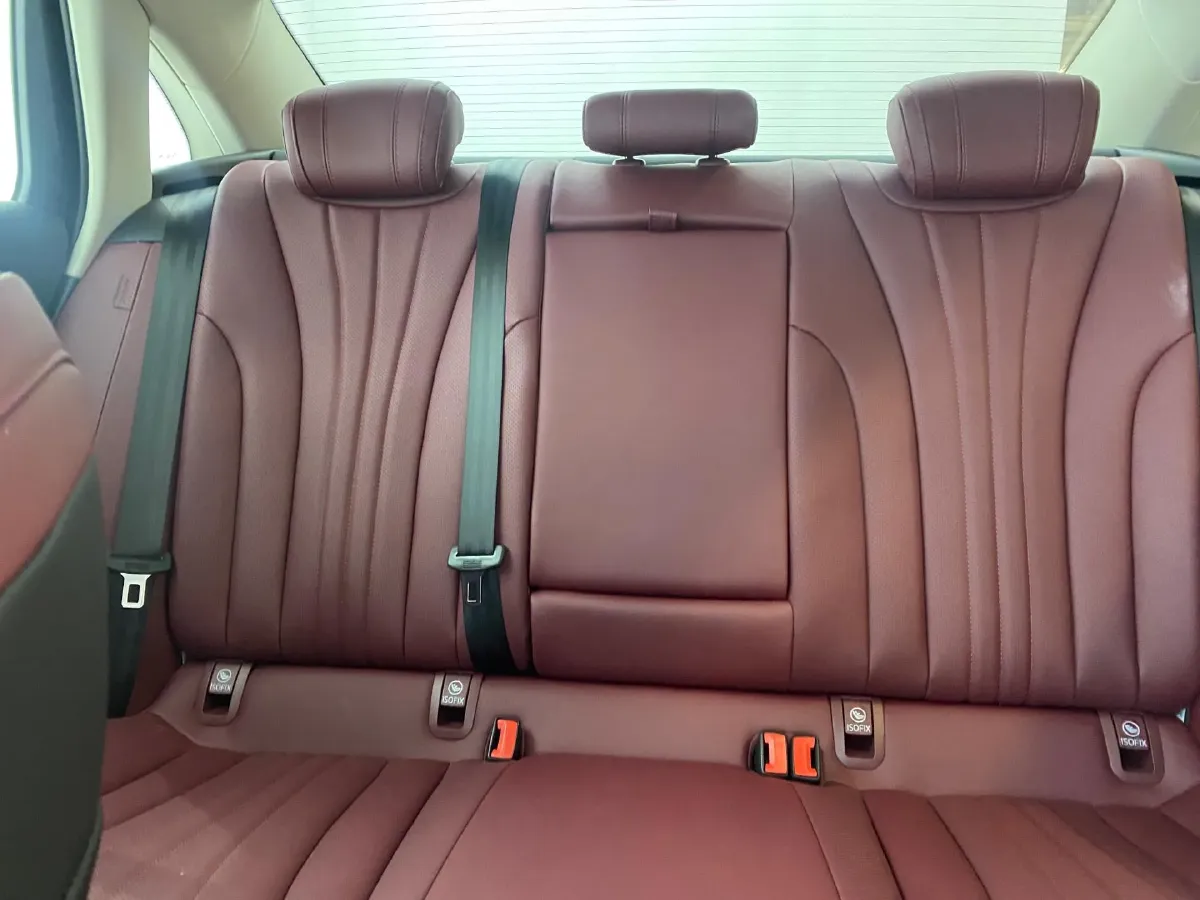 2025 HongQi H5 1.5T 169HP L4 1DHT Hybrid,autocango,china used car exporter,china ev exporter,chinese used car exporter,chinese used ev exporter