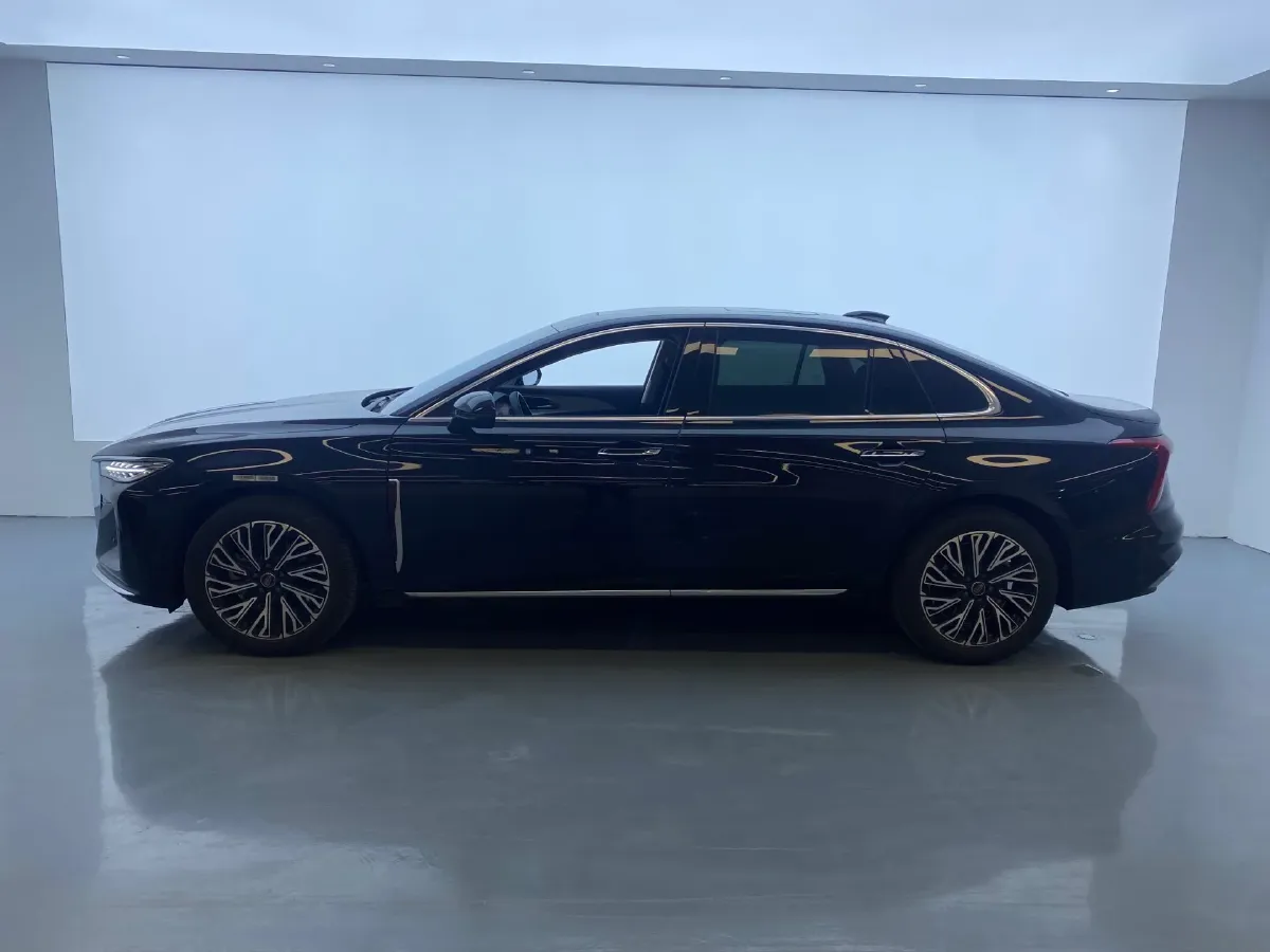2025 HongQi H5 1.5T 169HP L4 1DHT Hybrid,autocango,china used car exporter,china ev exporter,chinese used car exporter,chinese used ev exporter