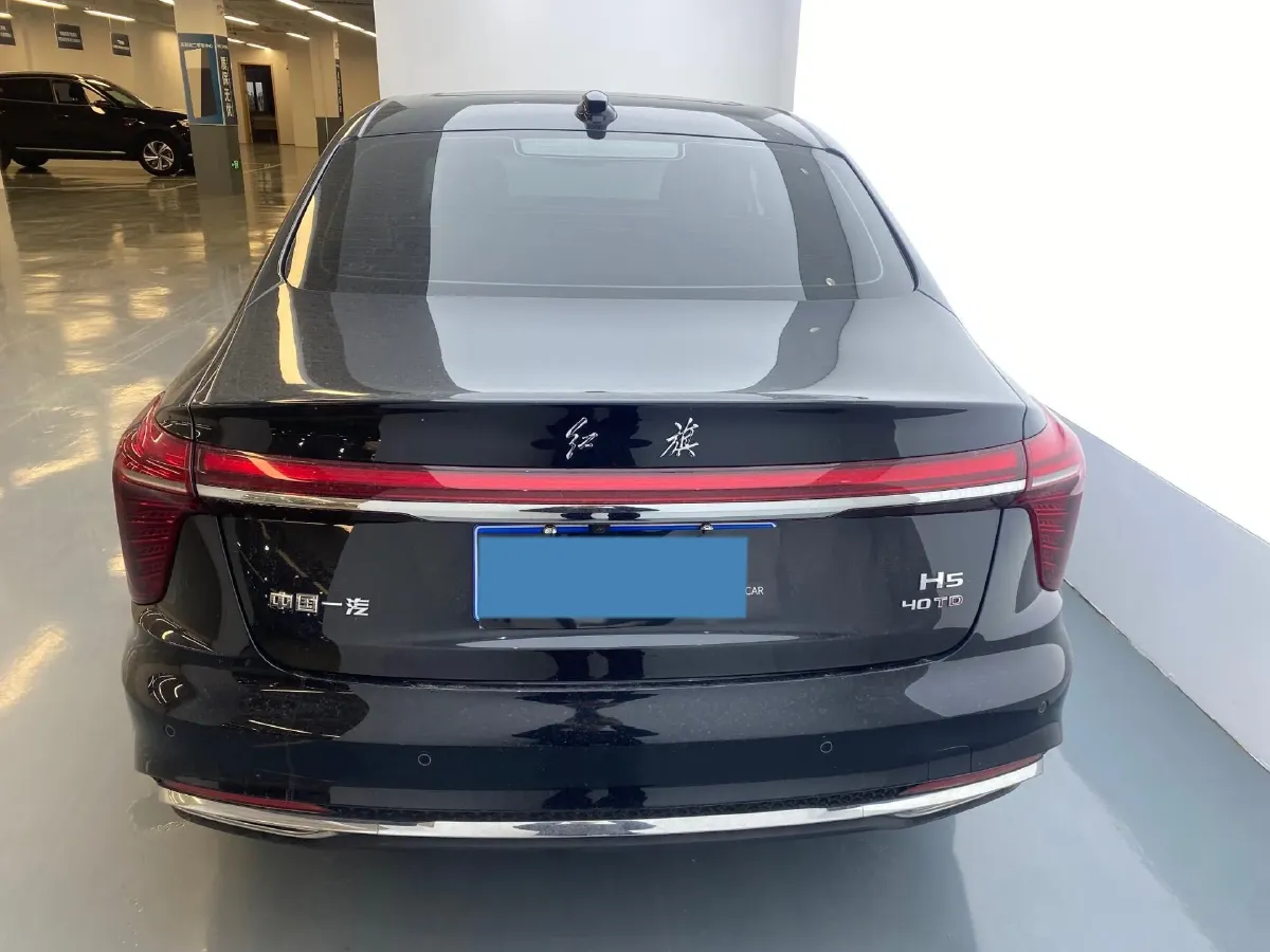 2025 HongQi H5 1.5T 169HP L4 1DHT Hybrid,autocango,china used car exporter,china ev exporter,chinese used car exporter,chinese used ev exporter