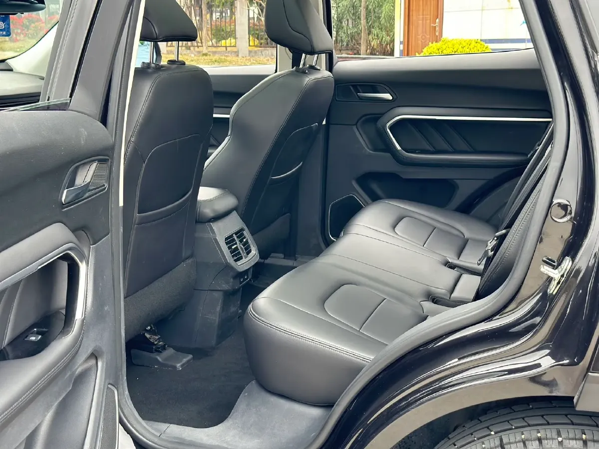 2018 Haval H6 1.5T 169HP L4 7DCT,autocango,china used car exporter,china ev exporter,chinese used car exporter,chinese used ev exporter