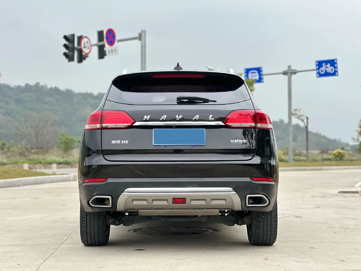 2018 Haval H6 1.5T 169HP L4 7DCT,autocango,china used car exporter,china ev exporter,chinese used car exporter,chinese used ev exporter