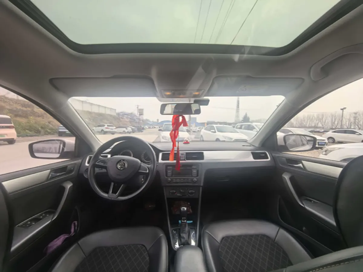 2019 SWM G01 1.5T 156HP L4 6AT,autocango,china used car exporter,china ev exporter,chinese used car exporter,chinese used ev exporter