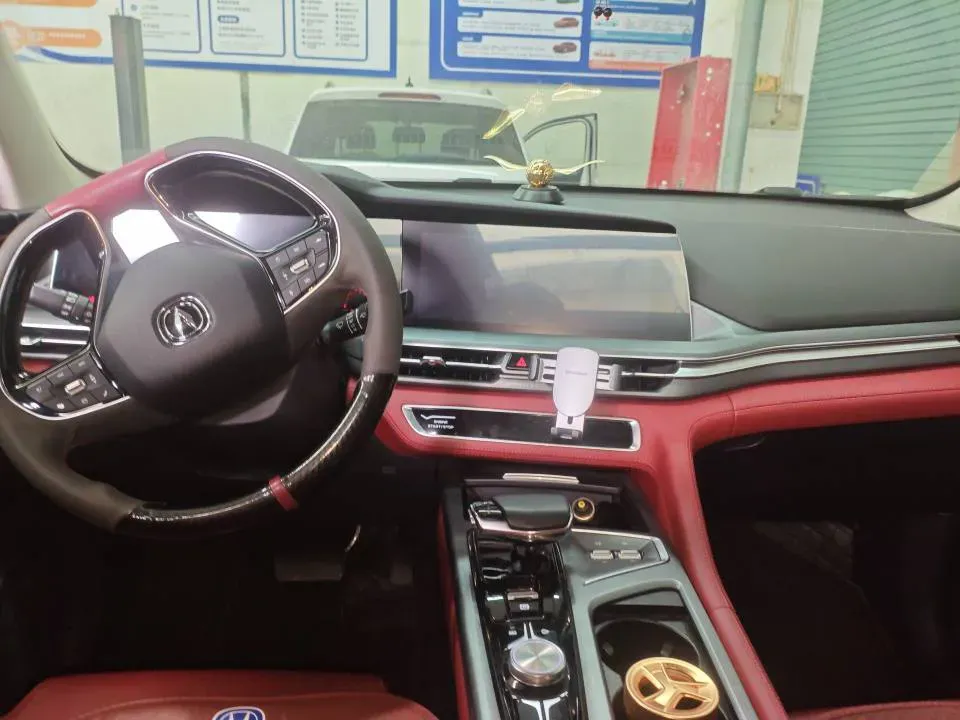 2022 ChangAn CS75 Plus 2.0T 233HP L4 8AT,autocango,china used car exporter,china ev exporter,chinese used car exporter,chinese used ev exporter