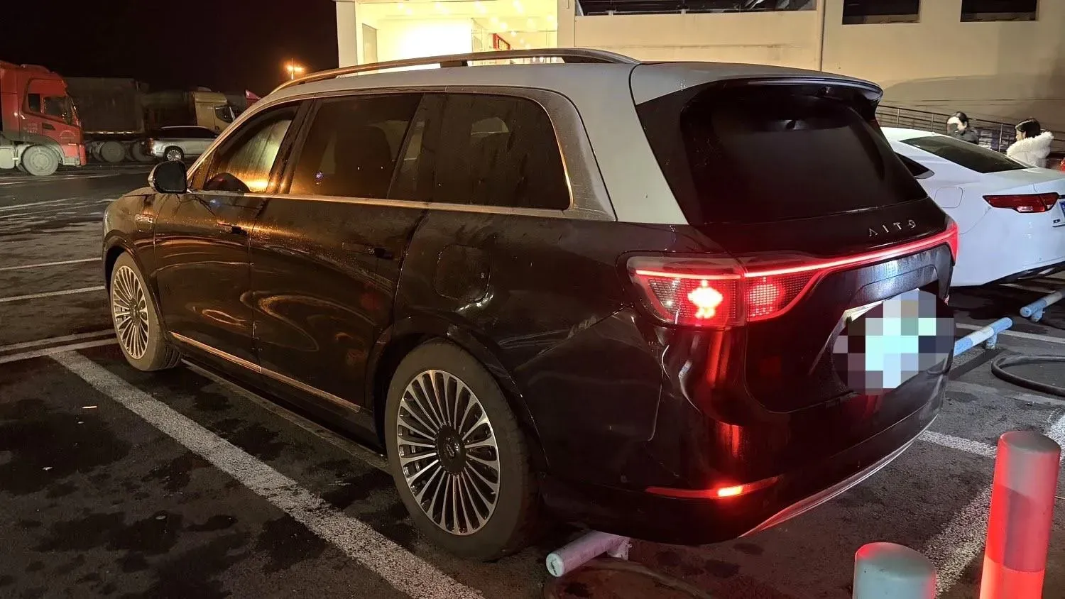 2024 AITO AITO M9 1.5T 152HP L4 REEV 42KWH,autocango,china used car exporter,china ev exporter,chinese used car exporter,chinese used ev exporter