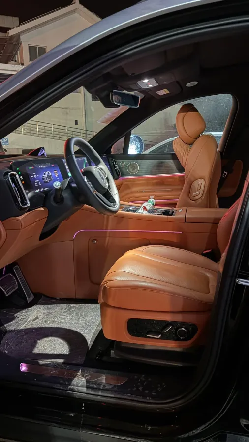 2024 AITO AITO M9 1.5T 152HP L4 REEV 42KWH,autocango,china used car exporter,china ev exporter,chinese used car exporter,chinese used ev exporter