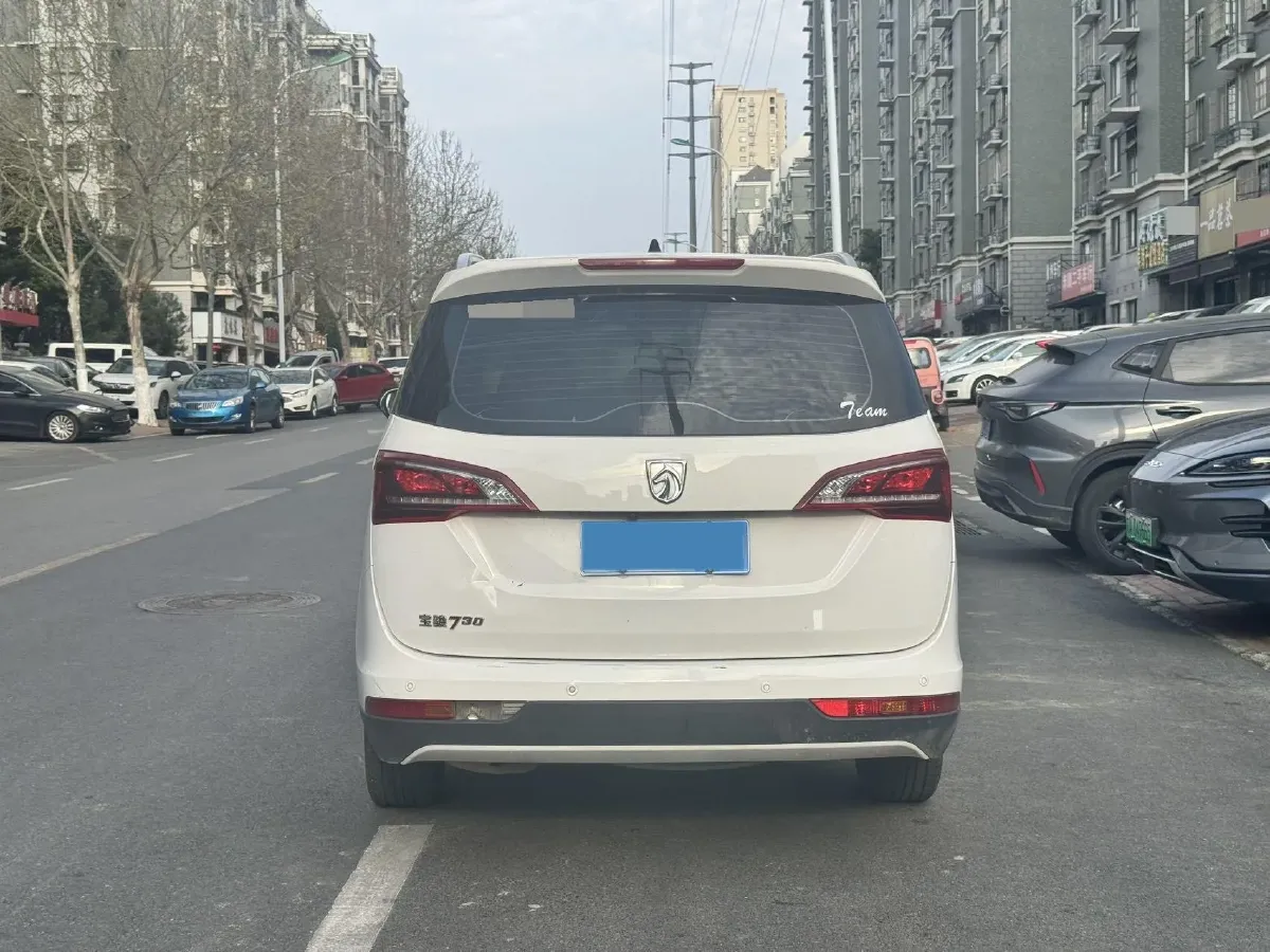 2019 BaoJun 730 1.5L 105HP L4 6MT,autocango,china used car exporter,china ev exporter,chinese used car exporter,chinese used ev exporter